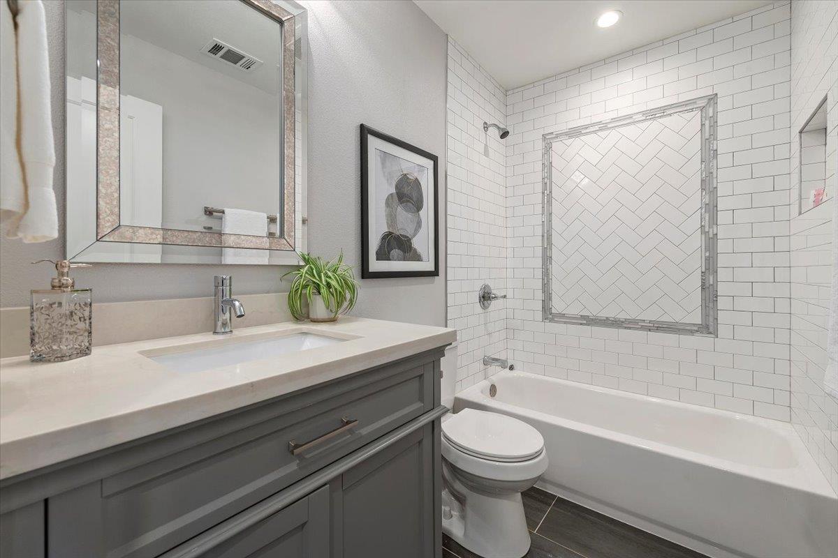 Detail Gallery Image 15 of 26 For 766 Vaquero Dr, Mountain View,  CA 94043 - 3 Beds | 2 Baths