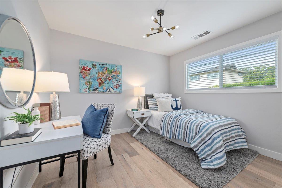 Detail Gallery Image 17 of 26 For 766 Vaquero Dr, Mountain View,  CA 94043 - 3 Beds | 2 Baths