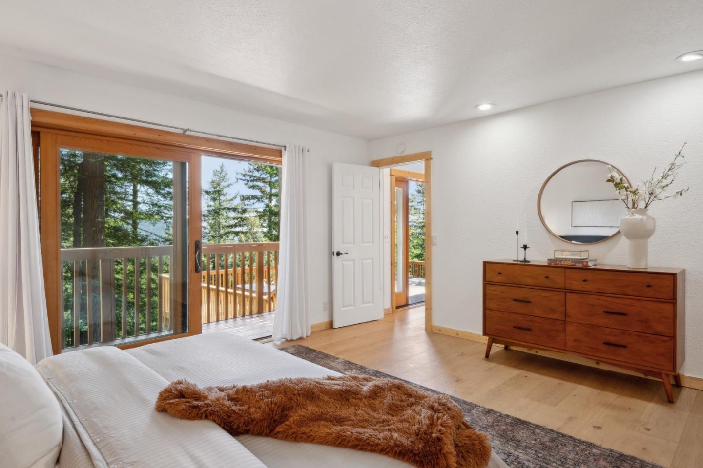 Detail Gallery Image 24 of 51 For 103 Harkins Rd, Woodside,  CA 94062 - 5 Beds | 3/1 Baths