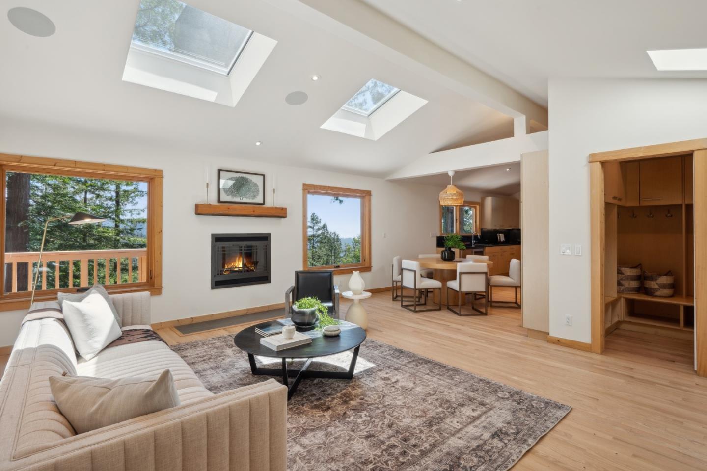 Detail Gallery Image 5 of 51 For 103 Harkins Rd, Woodside,  CA 94062 - 5 Beds | 3/1 Baths