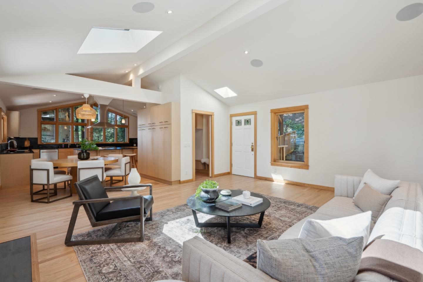 Detail Gallery Image 8 of 51 For 103 Harkins Rd, Woodside,  CA 94062 - 5 Beds | 3/1 Baths