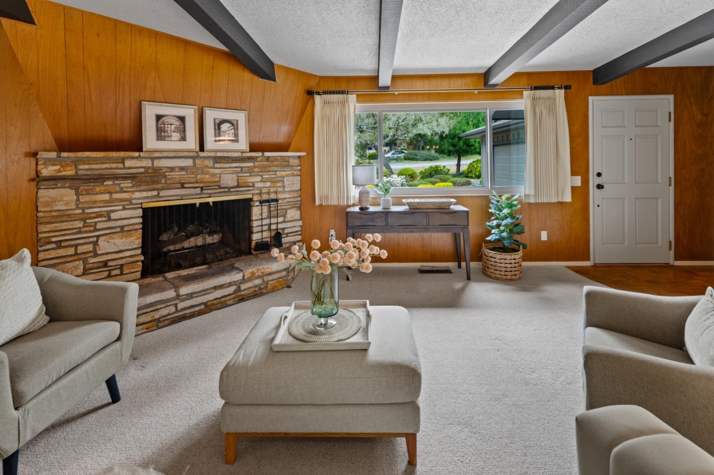 Detail Gallery Image 3 of 22 For 1088 Indian Village Rd, Pebble Beach,  CA 93953 - 4 Beds | 3 Baths