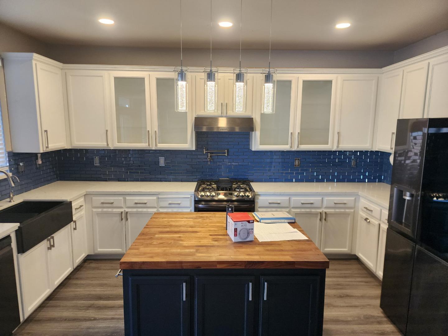 Detail Gallery Image 1 of 17 For Hawkins Ln, Tracy,  CA 95377 - 4 Beds | 2/1 Baths