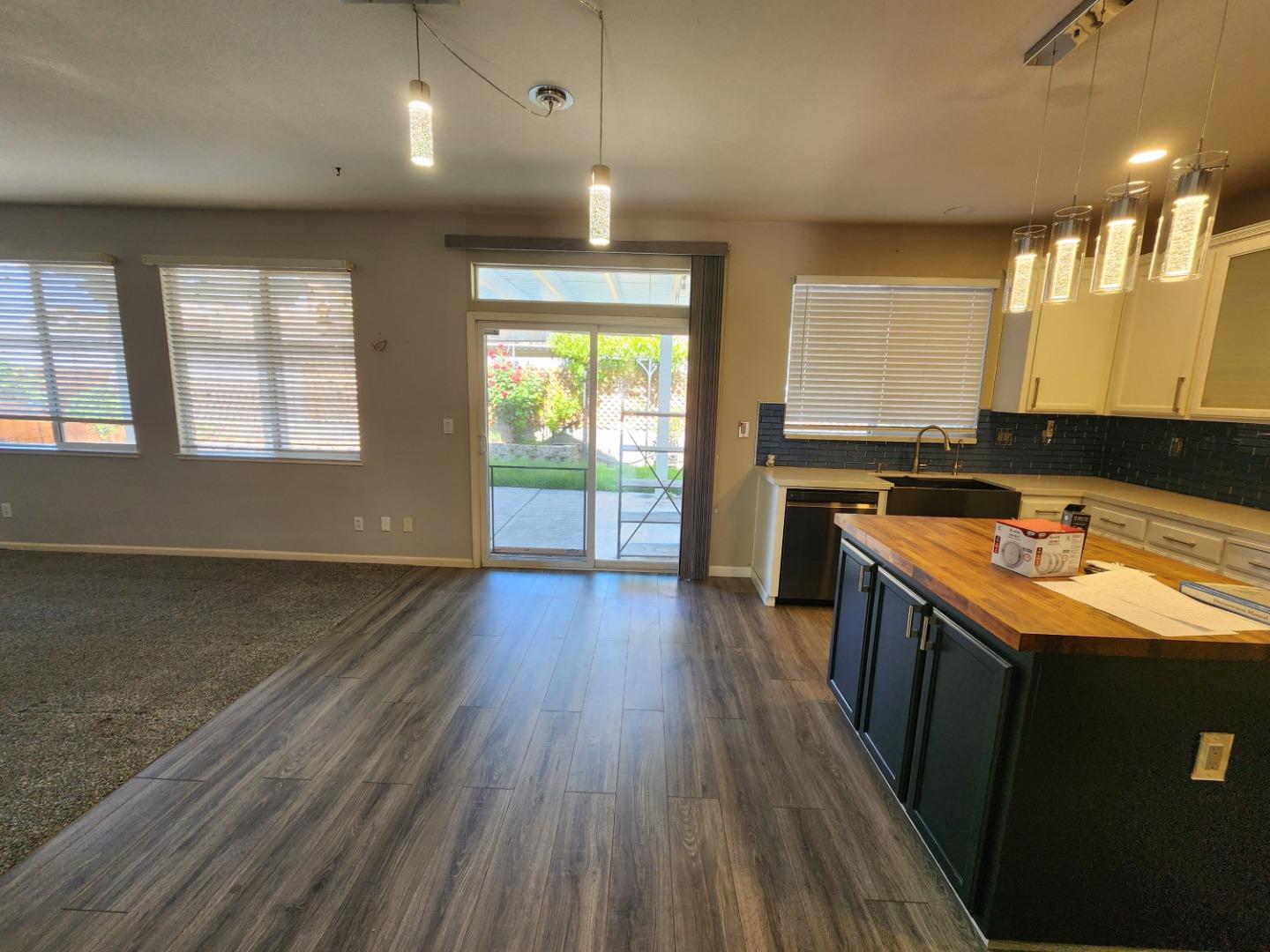 Detail Gallery Image 6 of 17 For Hawkins Ln, Tracy,  CA 95377 - 4 Beds | 2/1 Baths