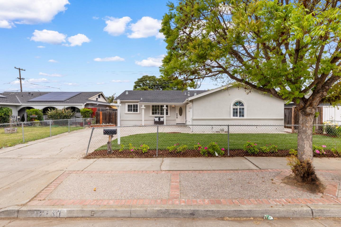 Detail Gallery Image 3 of 35 For 2160 Mendota Way, San Jose,  CA 95122 - 3 Beds | 2 Baths