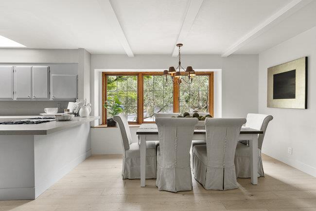 Detail Gallery Image 15 of 43 For 300 Chesham Ave, San Carlos,  CA 94070 - 4 Beds | 2 Baths