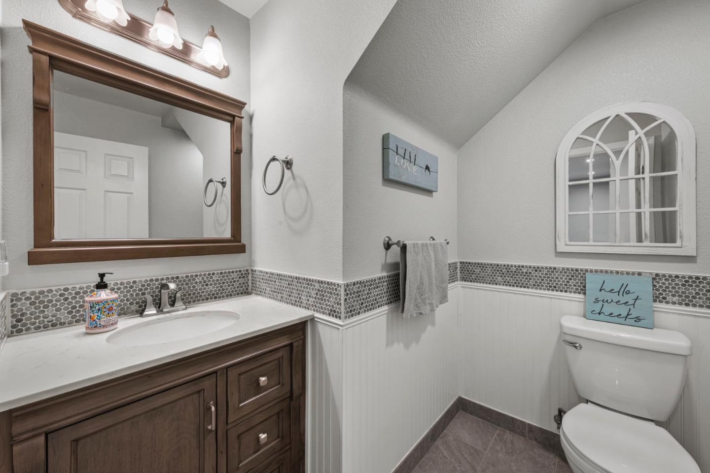 Detail Gallery Image 16 of 22 For 9280 Church St, Gilroy,  CA 95020 - 3 Beds | 2/1 Baths