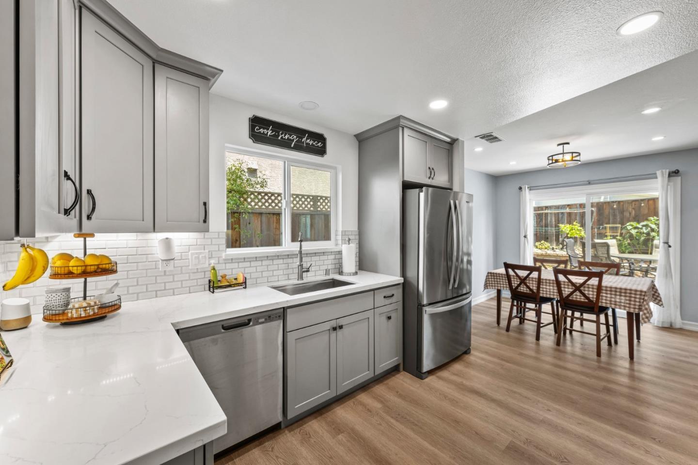 Detail Gallery Image 7 of 22 For 9280 Church St, Gilroy,  CA 95020 - 3 Beds | 2/1 Baths
