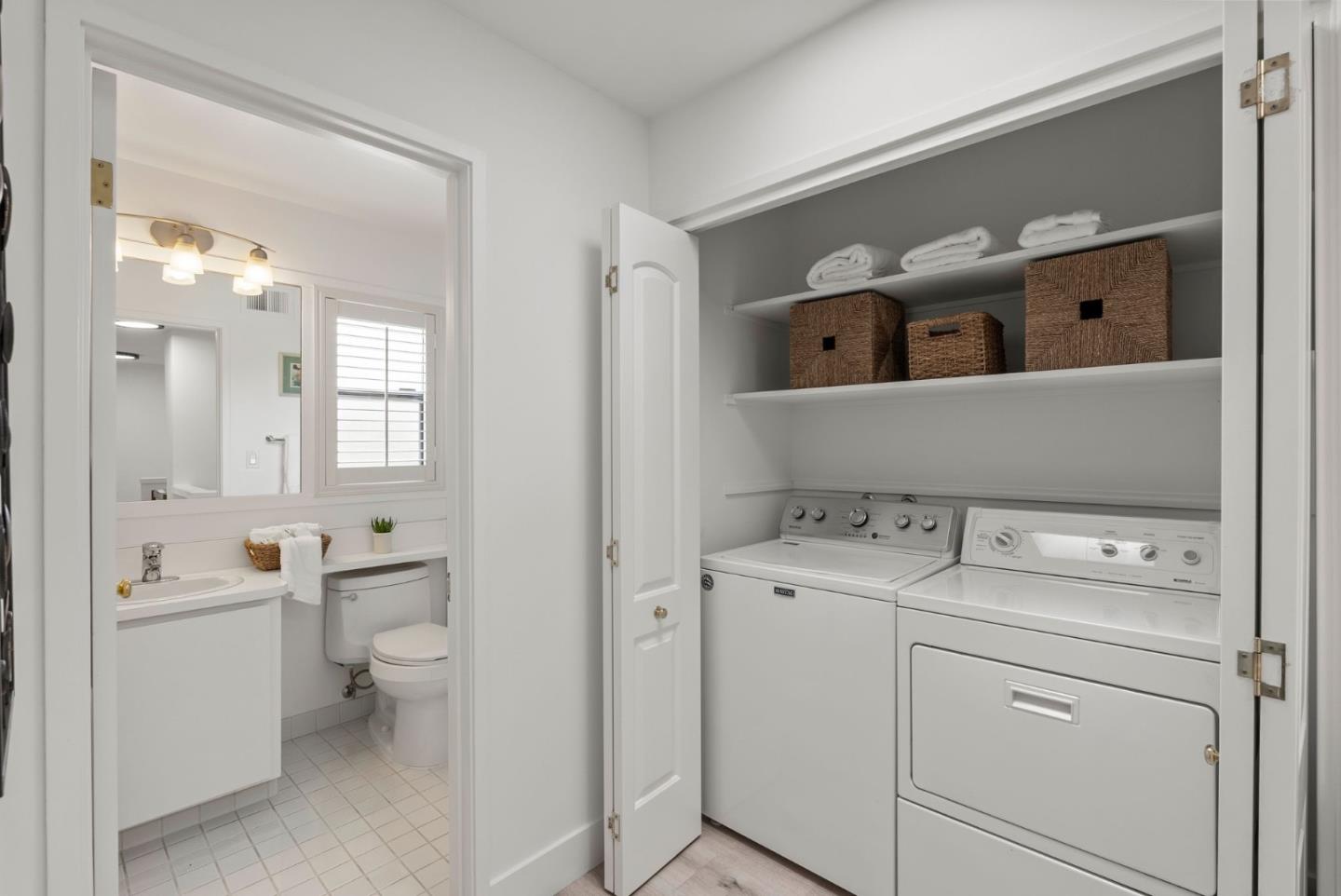 Detail Gallery Image 17 of 22 For 2142 Sand Hill Rd, Menlo Park,  CA 94025 - 3 Beds | 2/1 Baths