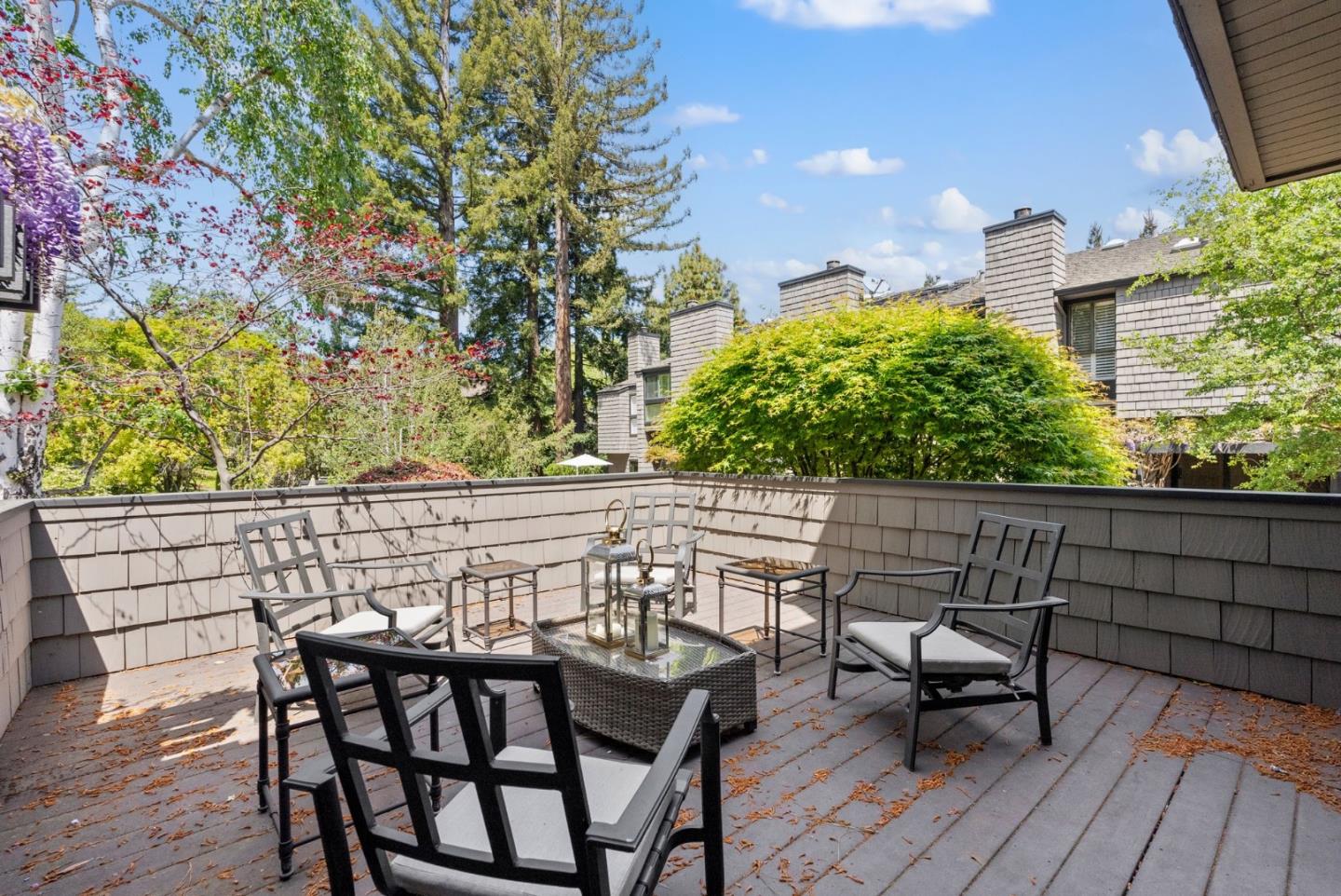 Detail Gallery Image 18 of 22 For 2142 Sand Hill Rd, Menlo Park,  CA 94025 - 3 Beds | 2/1 Baths