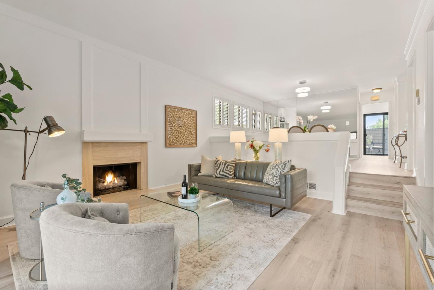 Detail Gallery Image 5 of 22 For 2142 Sand Hill Rd, Menlo Park,  CA 94025 - 3 Beds | 2/1 Baths