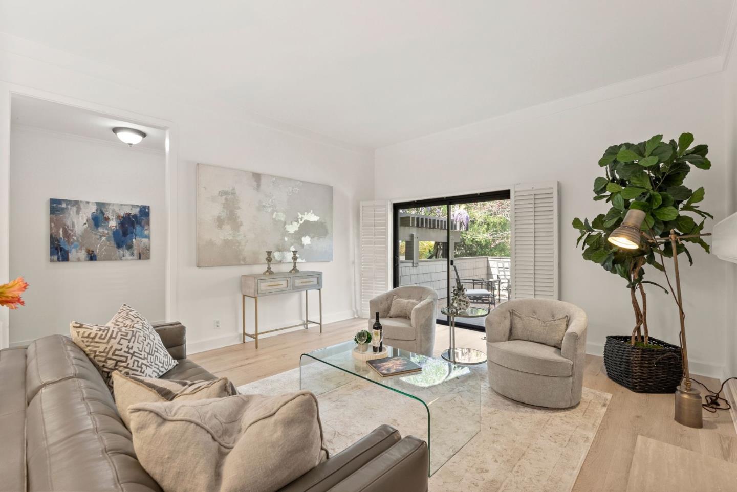 Detail Gallery Image 6 of 22 For 2142 Sand Hill Rd, Menlo Park,  CA 94025 - 3 Beds | 2/1 Baths