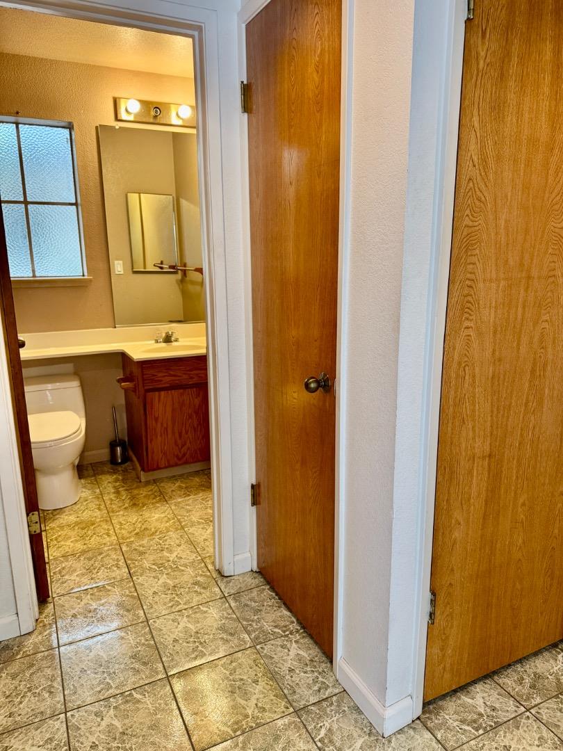 Detail Gallery Image 13 of 21 For 460 Pine Ave, Half Moon Bay,  CA 94019 - 2 Beds | 2 Baths