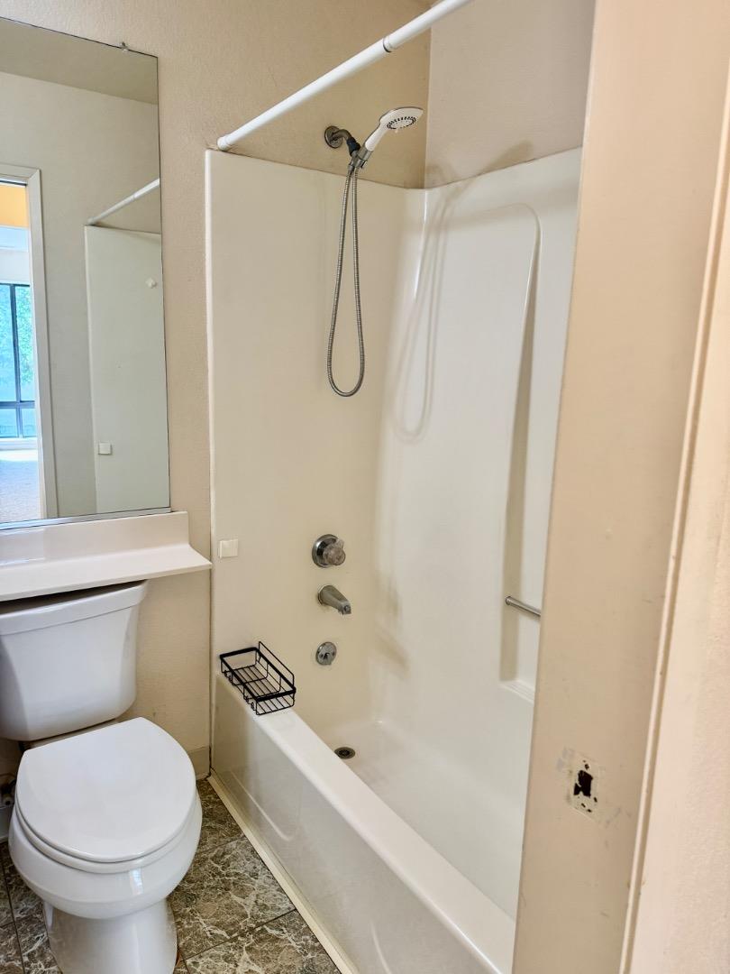Detail Gallery Image 15 of 21 For 460 Pine Ave, Half Moon Bay,  CA 94019 - 2 Beds | 2 Baths