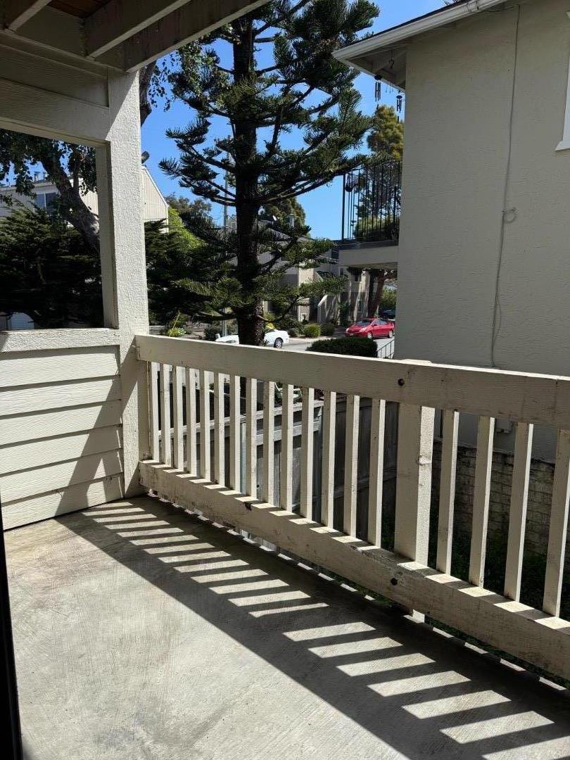 Detail Gallery Image 20 of 21 For 460 Pine Ave, Half Moon Bay,  CA 94019 - 2 Beds | 2 Baths