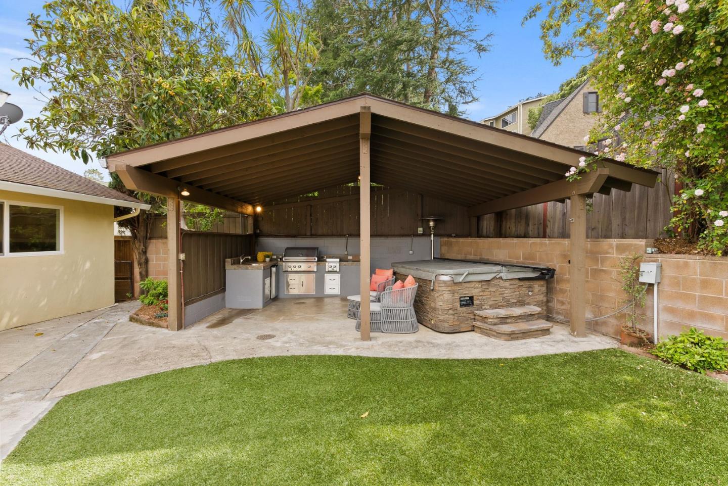 Detail Gallery Image 30 of 46 For 140 Virginia Ave, Belmont,  CA 94002 - 3 Beds | 3 Baths