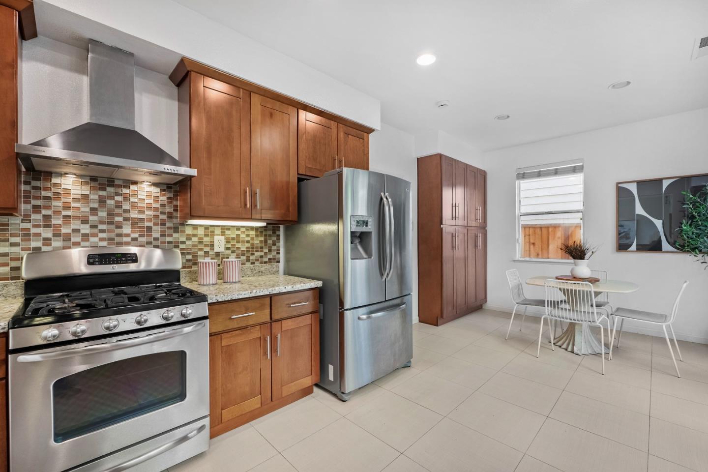 Detail Gallery Image 11 of 42 For 858 Windsor Hills Cir, San Jose,  CA 95123 - 3 Beds | 2/1 Baths