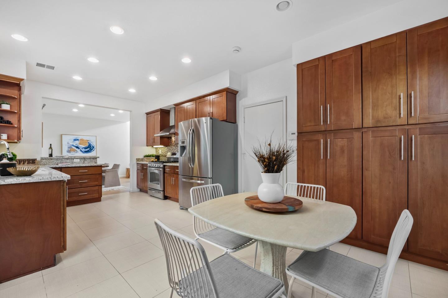 Detail Gallery Image 14 of 42 For 858 Windsor Hills Cir, San Jose,  CA 95123 - 3 Beds | 2/1 Baths