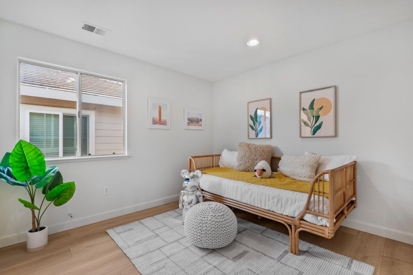 Detail Gallery Image 17 of 42 For 858 Windsor Hills Cir, San Jose,  CA 95123 - 3 Beds | 2/1 Baths