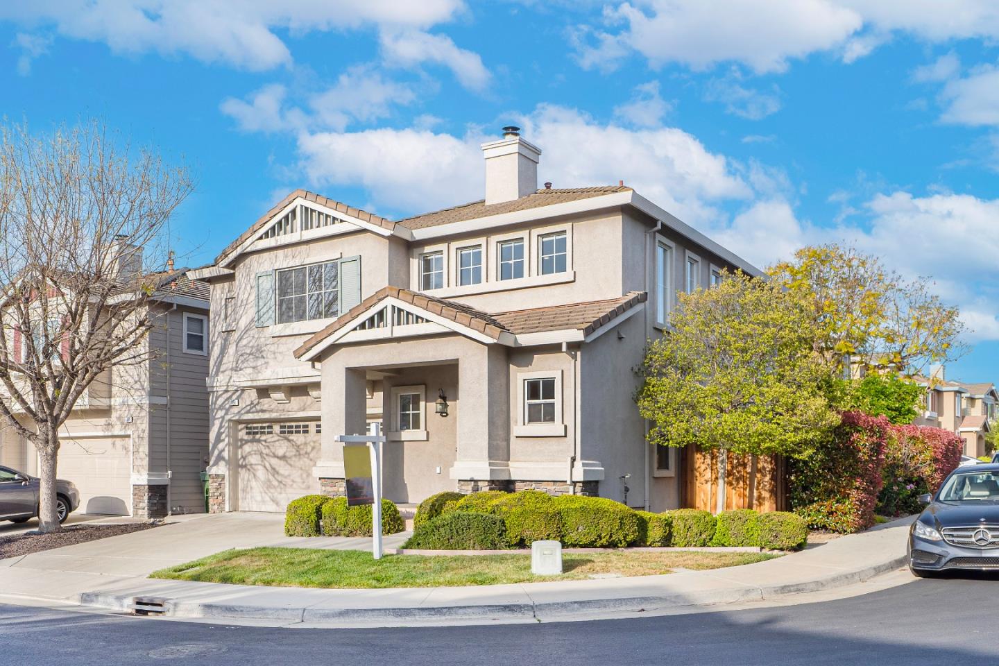 Detail Gallery Image 2 of 42 For 858 Windsor Hills Cir, San Jose,  CA 95123 - 3 Beds | 2/1 Baths