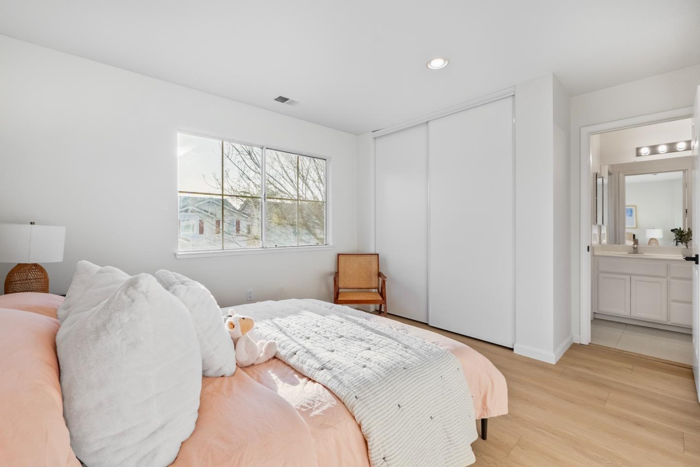 Detail Gallery Image 22 of 42 For 858 Windsor Hills Cir, San Jose,  CA 95123 - 3 Beds | 2/1 Baths