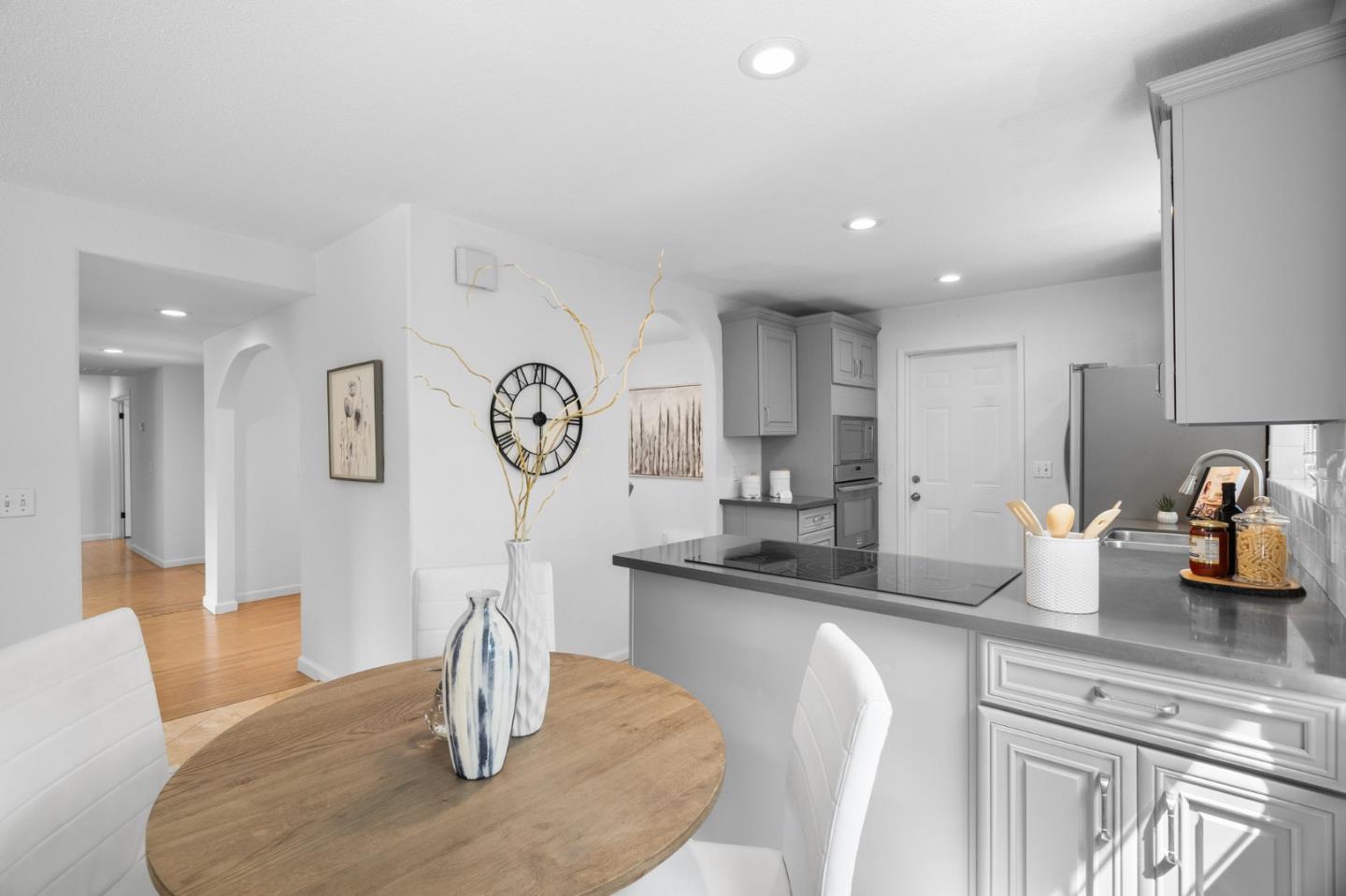 Detail Gallery Image 13 of 53 For 776 Vereda Ct, San Jose,  CA 95123 - 3 Beds | 2 Baths