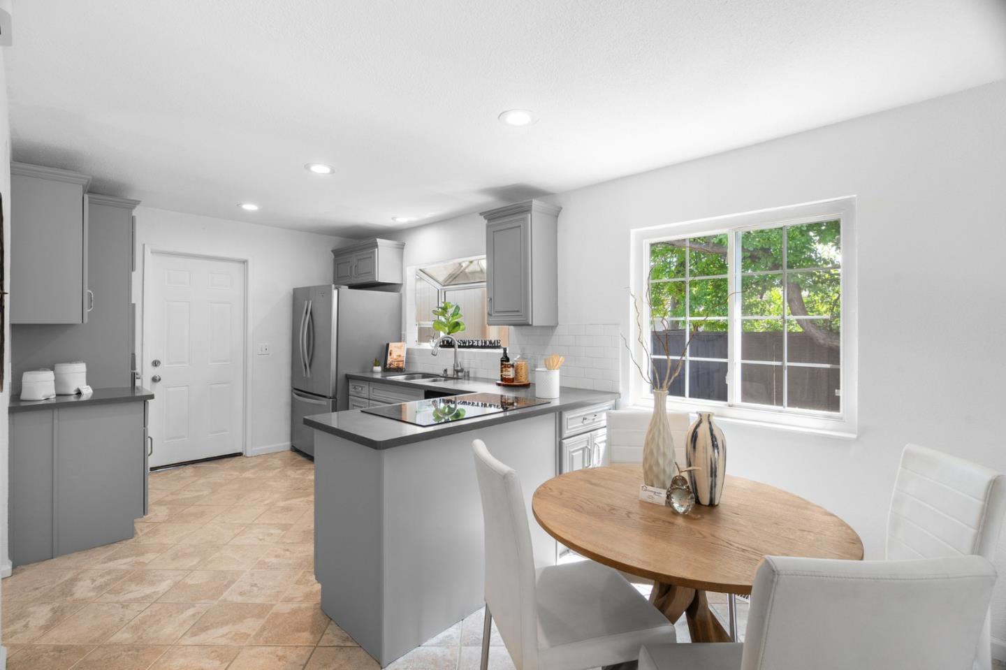 Detail Gallery Image 17 of 53 For 776 Vereda Ct, San Jose,  CA 95123 - 3 Beds | 2 Baths