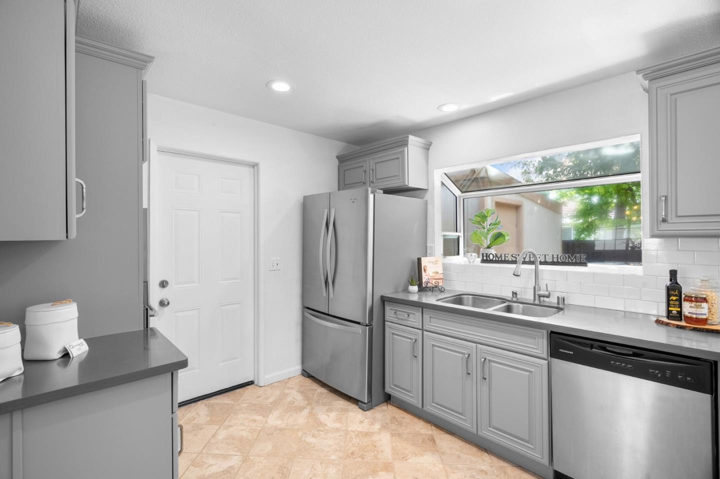 Detail Gallery Image 19 of 53 For 776 Vereda Ct, San Jose,  CA 95123 - 3 Beds | 2 Baths