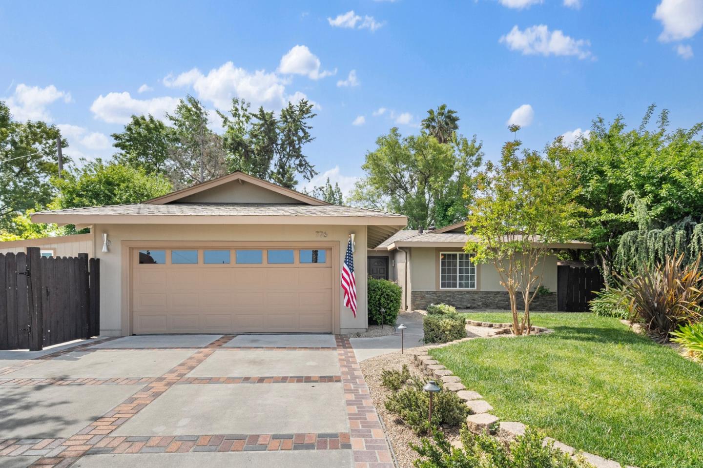 Detail Gallery Image 2 of 53 For 776 Vereda Ct, San Jose,  CA 95123 - 3 Beds | 2 Baths