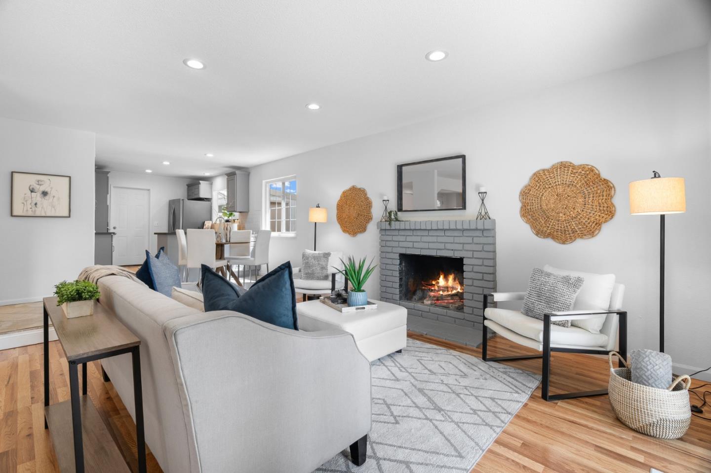 Detail Gallery Image 8 of 53 For 776 Vereda Ct, San Jose,  CA 95123 - 3 Beds | 2 Baths
