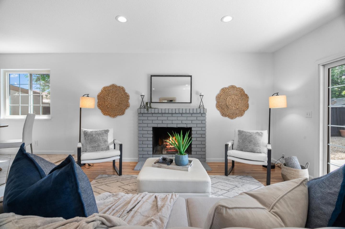 Detail Gallery Image 9 of 53 For 776 Vereda Ct, San Jose,  CA 95123 - 3 Beds | 2 Baths