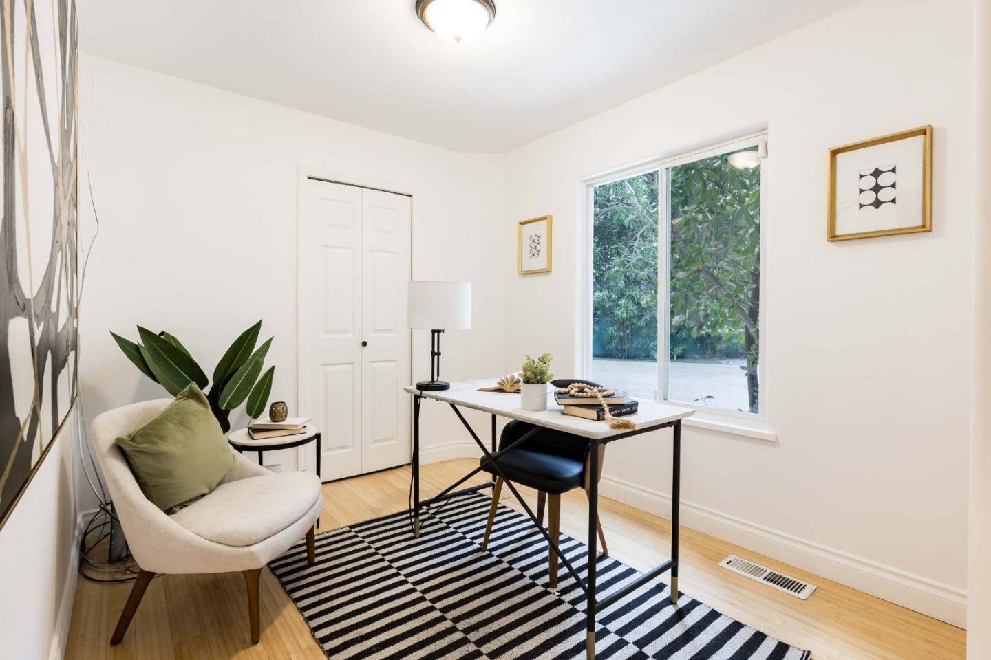 Detail Gallery Image 17 of 45 For 77b Claremont Ave, Redwood City,  CA 94062 - 6 Beds | 5/1 Baths