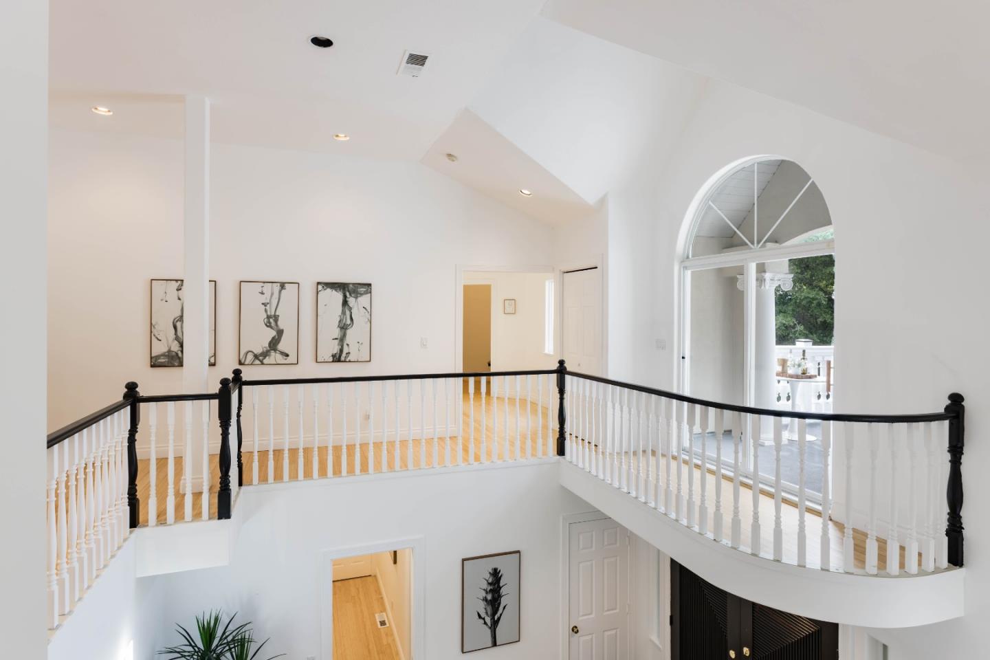 Detail Gallery Image 21 of 45 For 77b Claremont Ave, Redwood City,  CA 94062 - 6 Beds | 5/1 Baths
