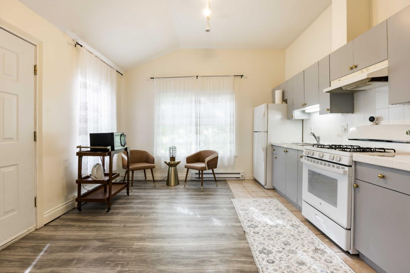 Detail Gallery Image 41 of 45 For 77b Claremont Ave, Redwood City,  CA 94062 - 6 Beds | 5/1 Baths