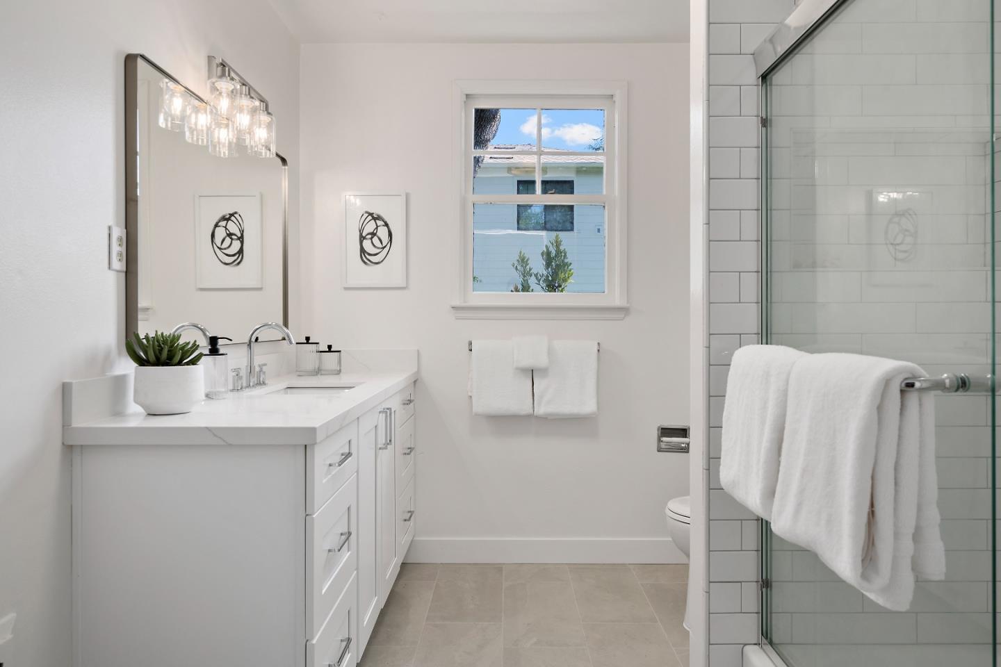 Detail Gallery Image 13 of 25 For 2425 Whipple Ave, Redwood City,  CA 94062 - 2 Beds | 2 Baths