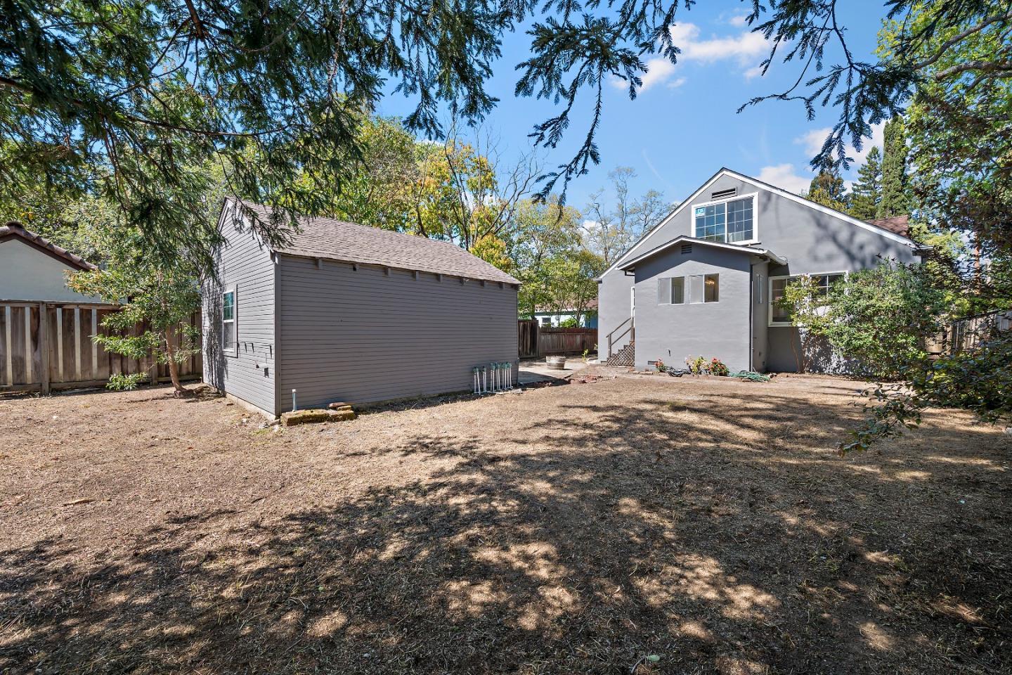 Detail Gallery Image 22 of 25 For 2425 Whipple Ave, Redwood City,  CA 94062 - 2 Beds | 2 Baths