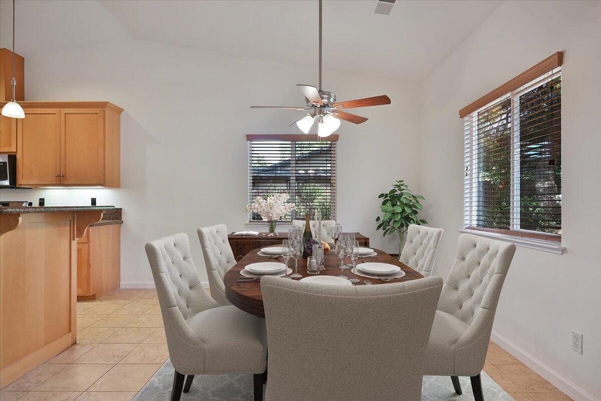 Detail Gallery Image 11 of 27 For 1685 American River Trl, Cool,  CA 95614 - 3 Beds | 2 Baths