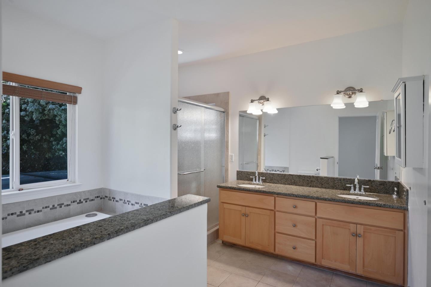 Detail Gallery Image 16 of 27 For 1685 American River Trl, Cool,  CA 95614 - 3 Beds | 2 Baths
