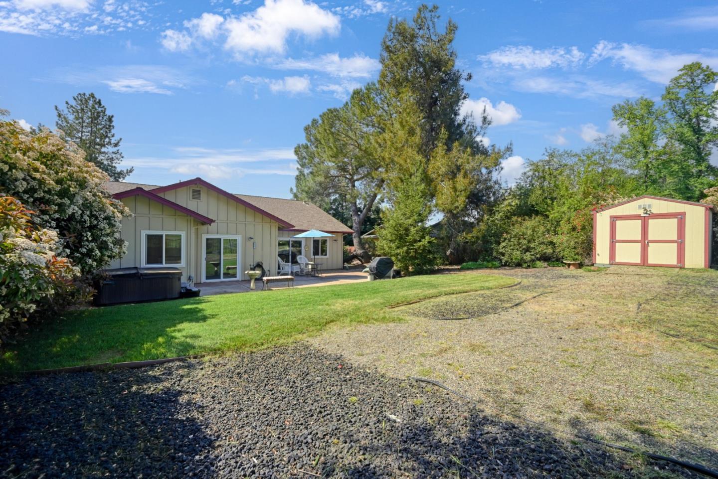 Detail Gallery Image 20 of 27 For 1685 American River Trl, Cool,  CA 95614 - 3 Beds | 2 Baths
