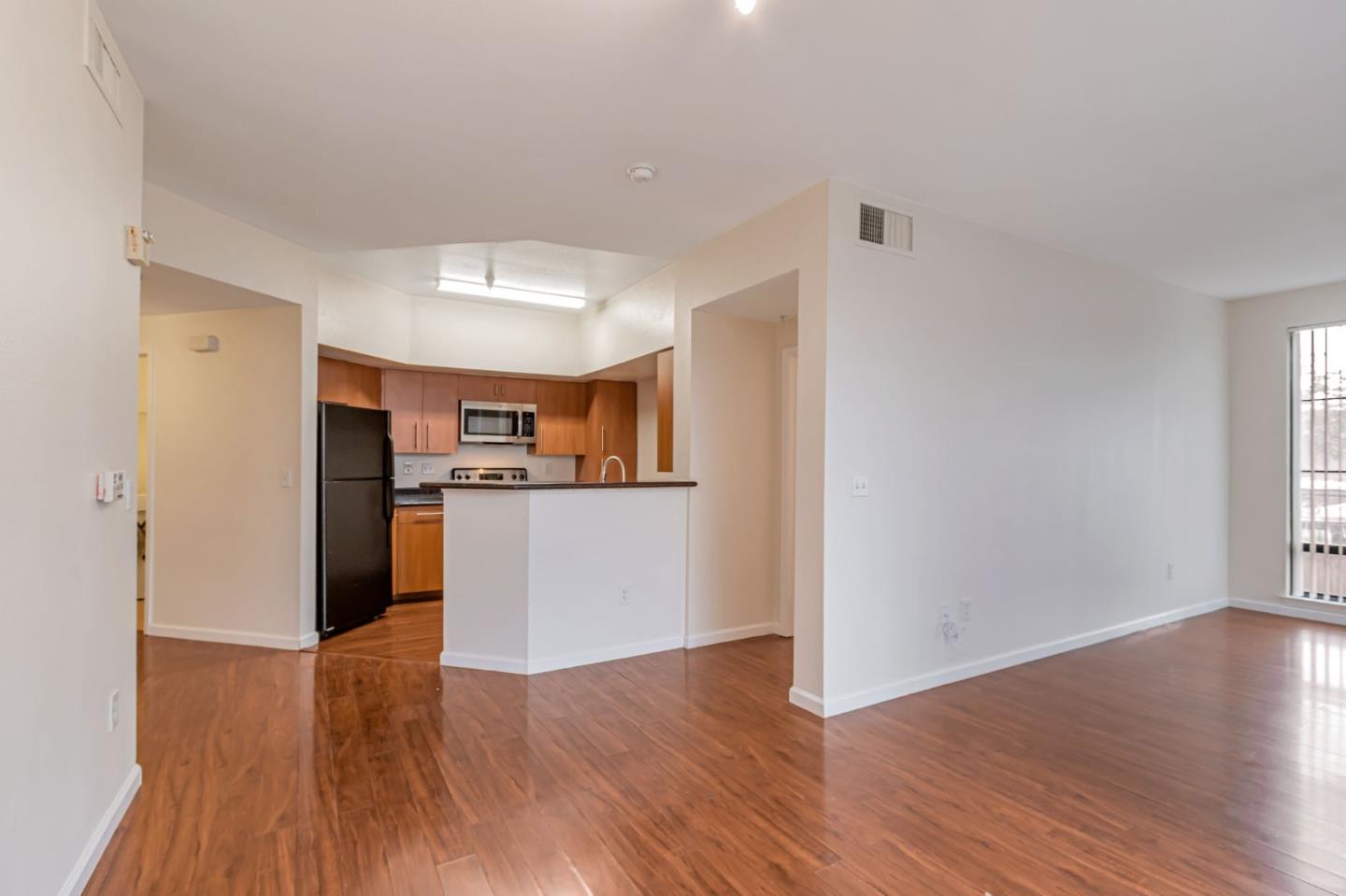 Detail Gallery Image 11 of 17 For 1060 S 3rd St #153,  San Jose,  CA 95112 - 2 Beds | 2 Baths