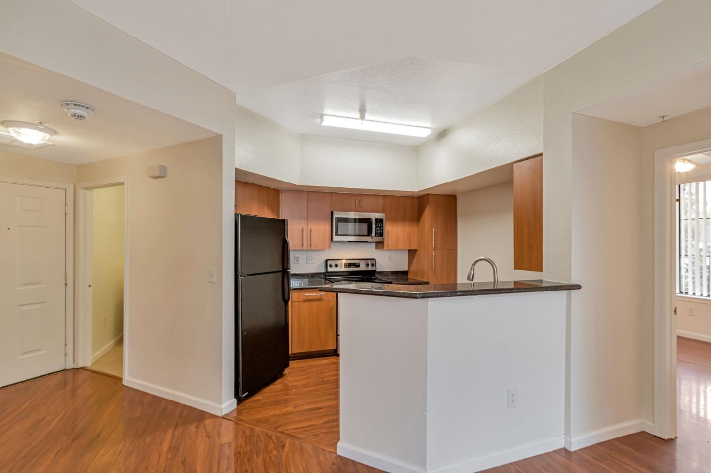 Detail Gallery Image 7 of 17 For 1060 S 3rd St #153,  San Jose,  CA 95112 - 2 Beds | 2 Baths
