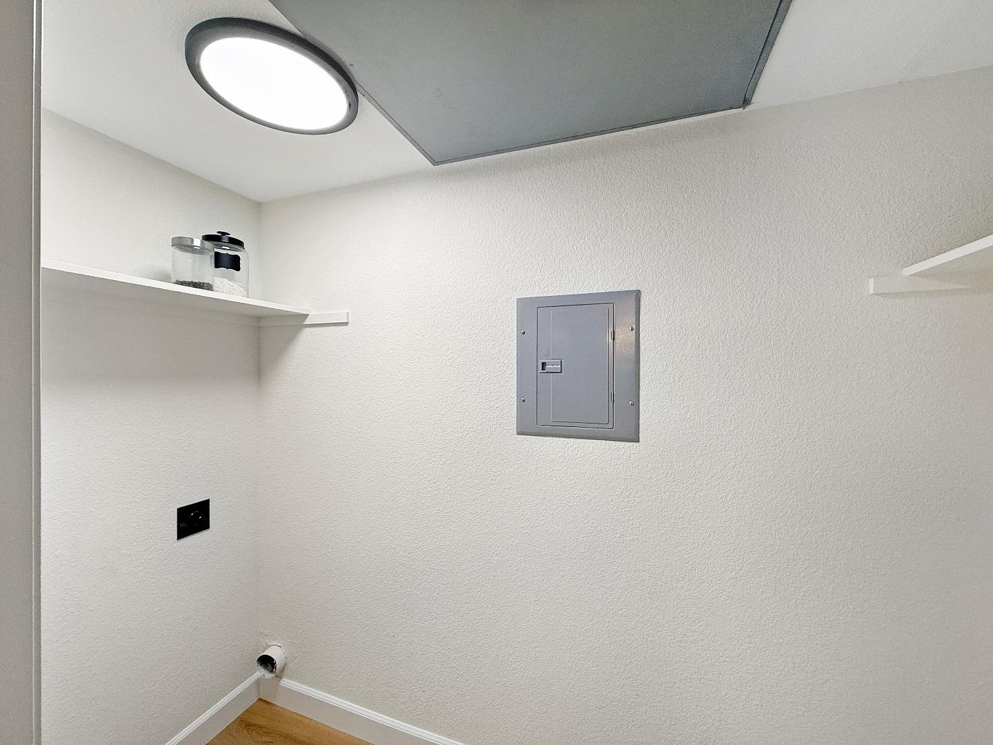Detail Gallery Image 13 of 30 For 1790 Bevin Brook Dr, San Jose,  CA 95112 - 2 Beds | 2 Baths