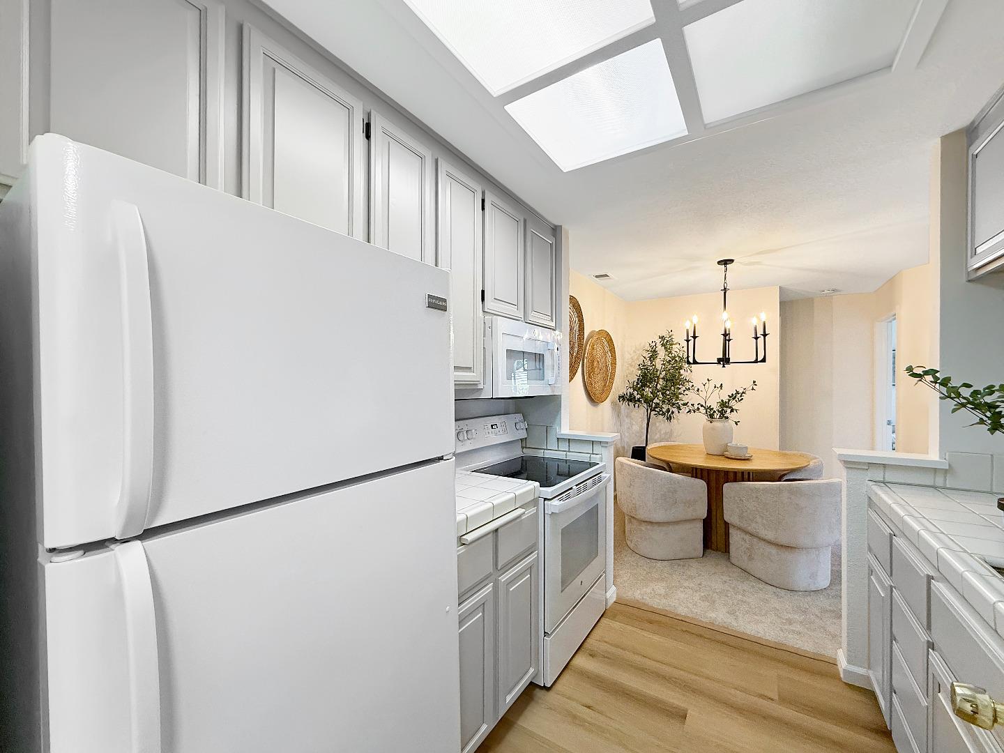 Detail Gallery Image 14 of 30 For 1790 Bevin Brook Dr, San Jose,  CA 95112 - 2 Beds | 2 Baths