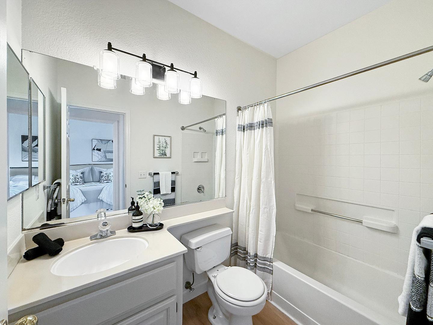 Detail Gallery Image 16 of 30 For 1790 Bevin Brook Dr, San Jose,  CA 95112 - 2 Beds | 2 Baths