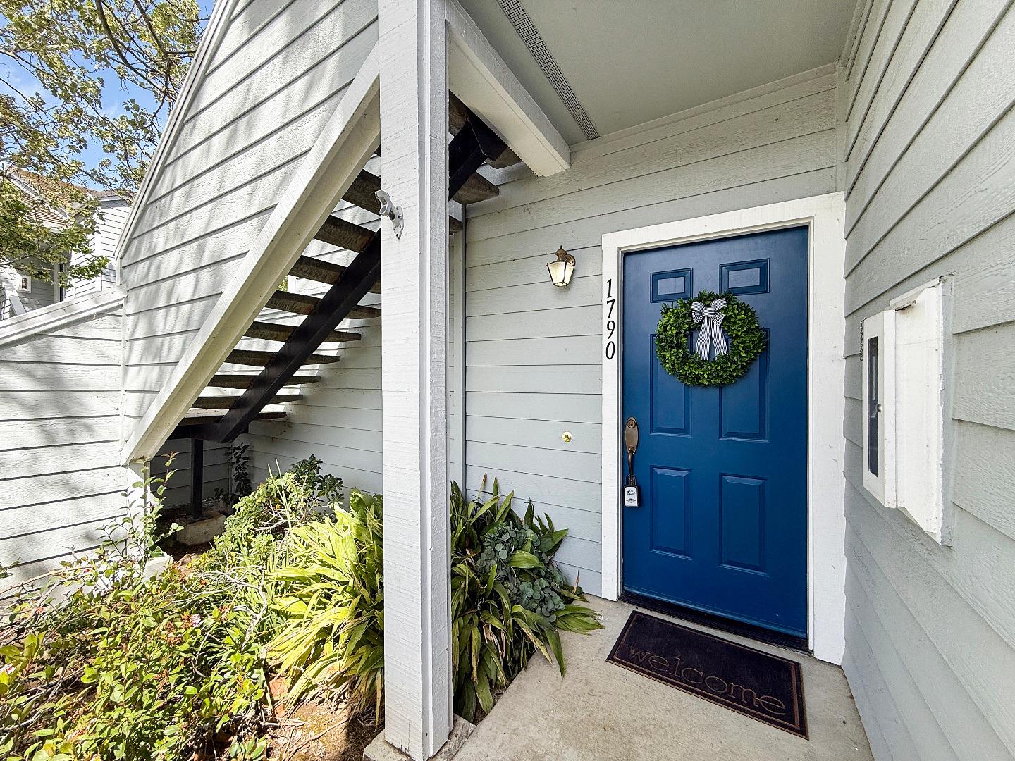 Detail Gallery Image 3 of 30 For 1790 Bevin Brook Dr, San Jose,  CA 95112 - 2 Beds | 2 Baths