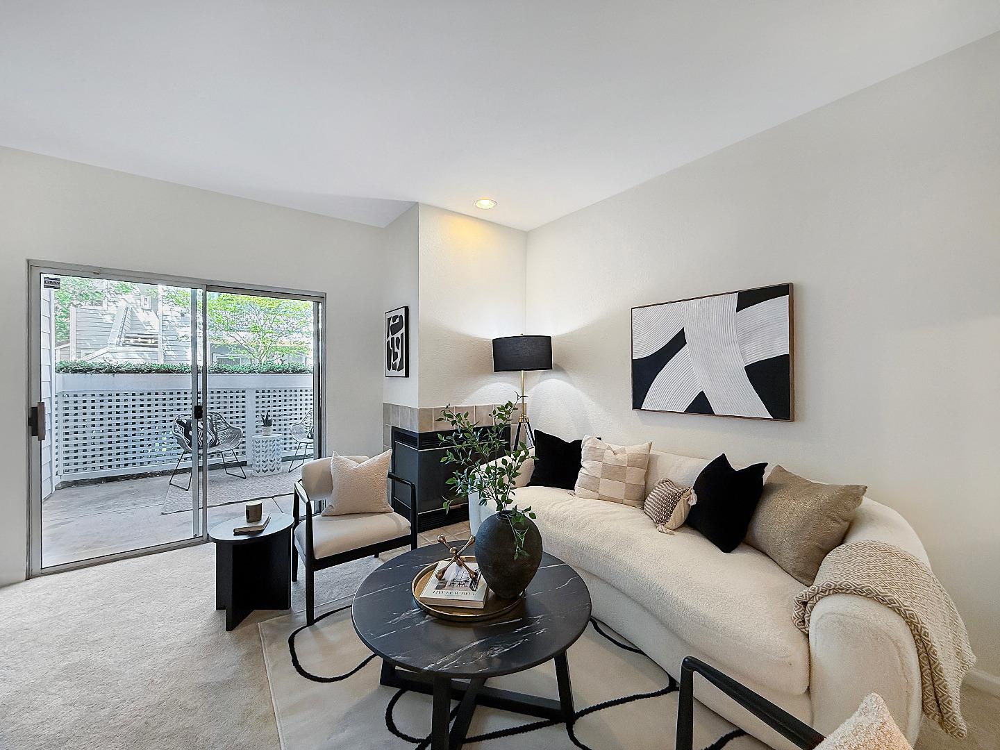 Detail Gallery Image 6 of 30 For 1790 Bevin Brook Dr, San Jose,  CA 95112 - 2 Beds | 2 Baths