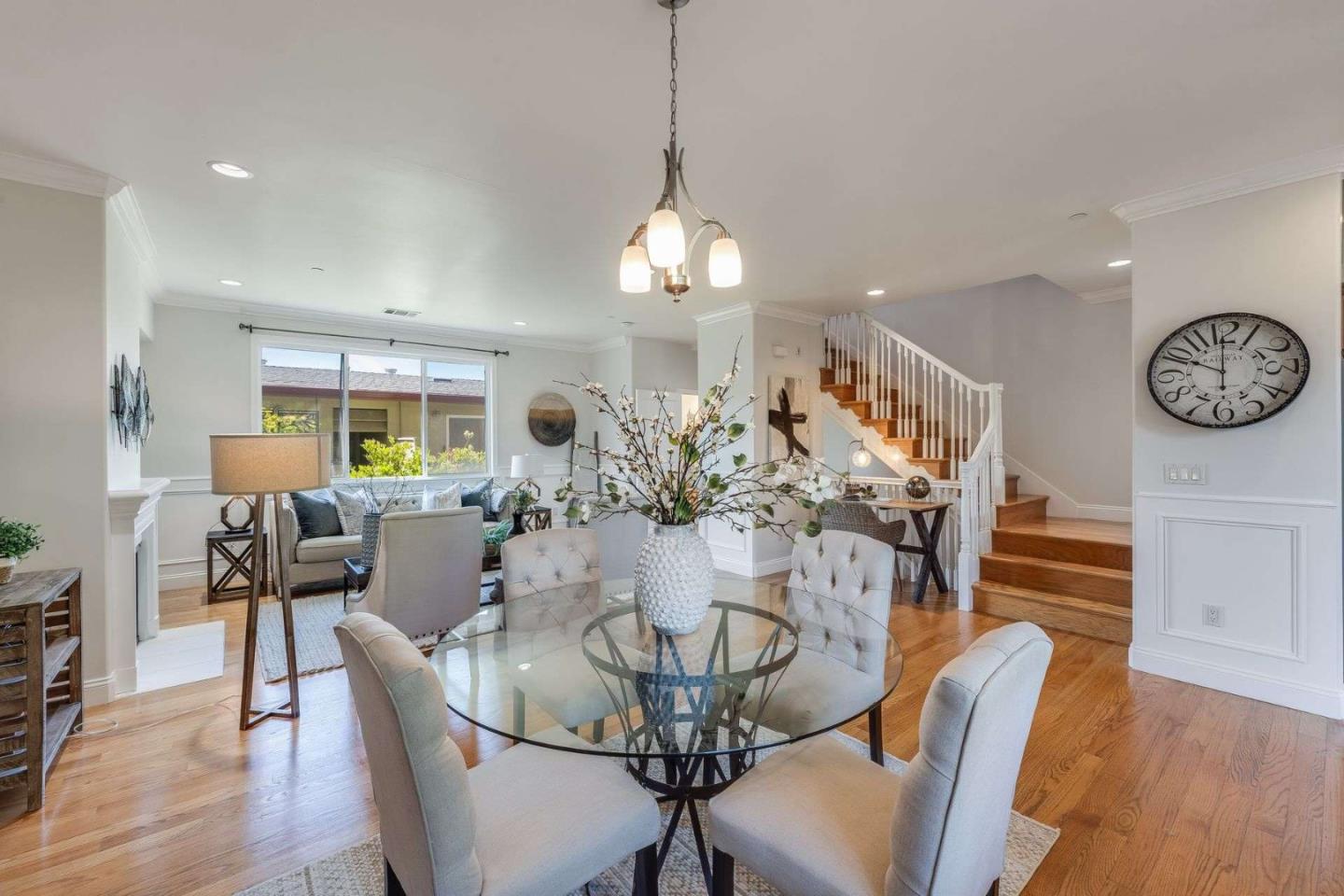 Detail Gallery Image 13 of 38 For 537 Elm St, San Carlos,  CA 94070 - 2 Beds | 2/1 Baths