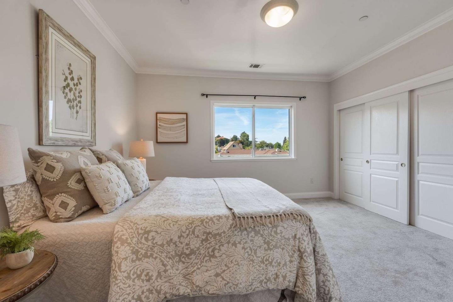 Detail Gallery Image 23 of 38 For 537 Elm St, San Carlos,  CA 94070 - 2 Beds | 2/1 Baths