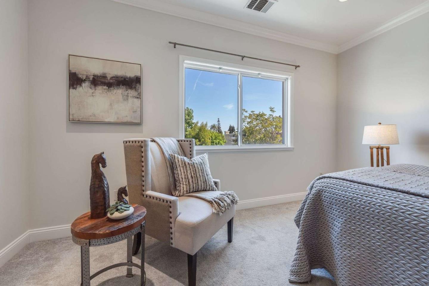 Detail Gallery Image 26 of 38 For 537 Elm St, San Carlos,  CA 94070 - 2 Beds | 2/1 Baths