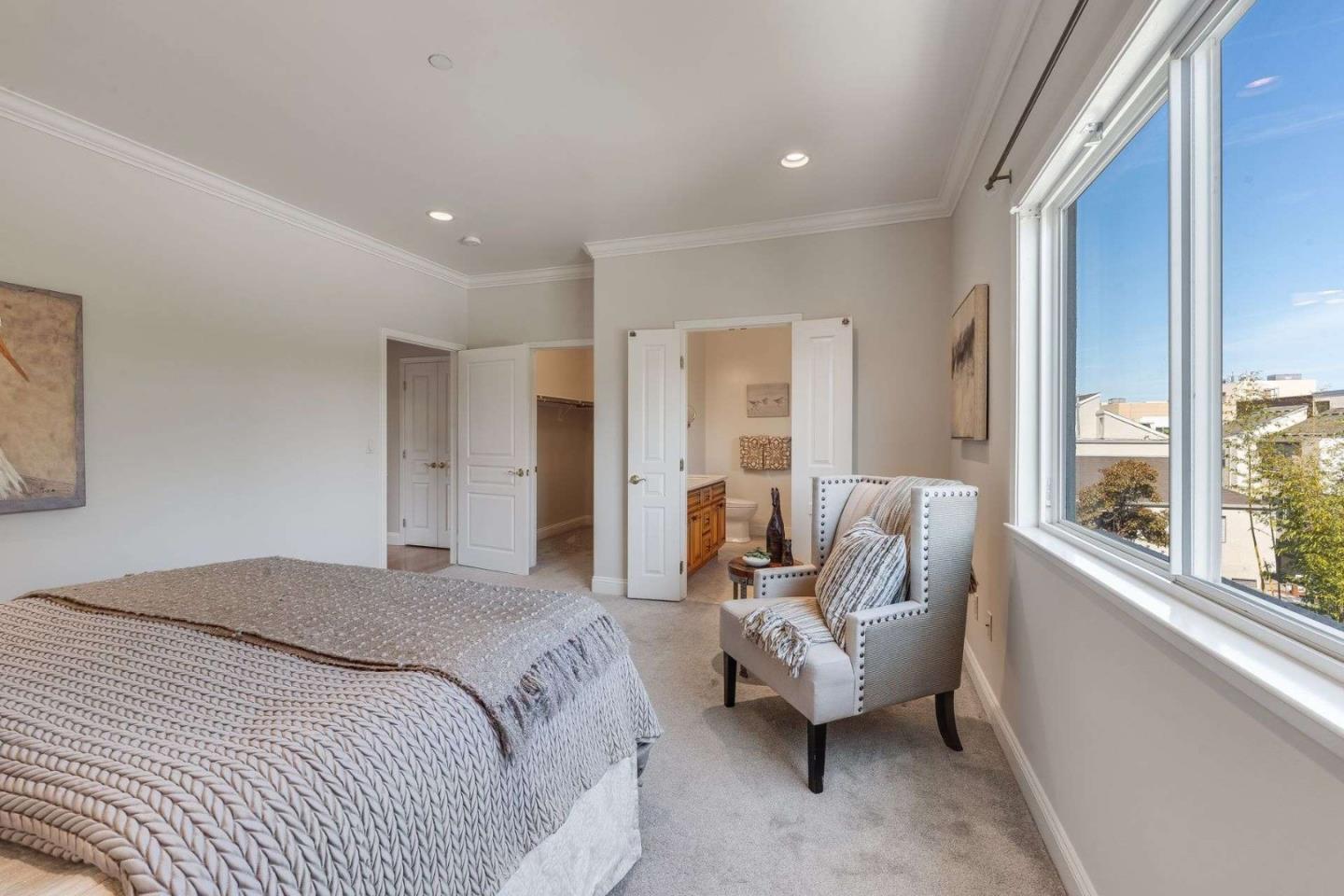 Detail Gallery Image 27 of 38 For 537 Elm St, San Carlos,  CA 94070 - 2 Beds | 2/1 Baths